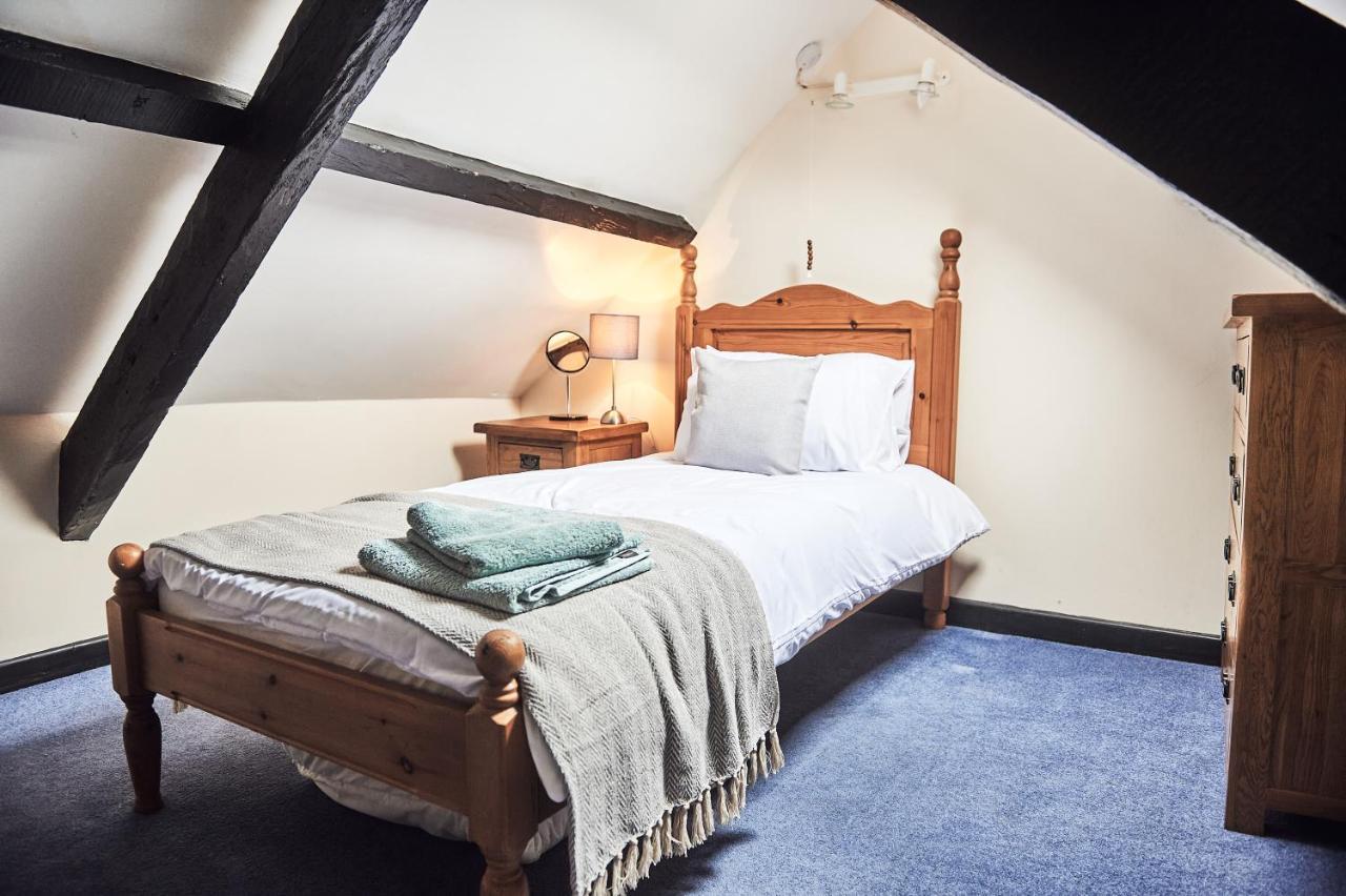 Penuwch Boathouse- Lakeside Rural Cottage Ideal For Families With Indoor Heated Pool Carmarthen Exterior foto