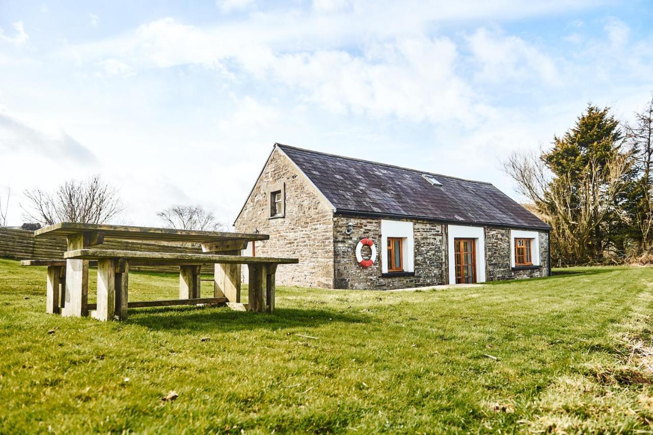 Penuwch Boathouse- Lakeside Rural Cottage Ideal For Families With Indoor Heated Pool Carmarthen Exterior foto